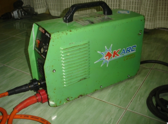 ขายเครื่องเชื่อมยี่ห้อ JASIC ระบบอินเวิร์ทเตอร์รุ่นARC200 สภาพพร้อมใช้งานครับ