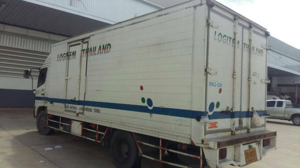 ขาย6ล้อhino เมก้าตู้แห้ง3บานยาว5.5เมตรปี48 แชชซีสวยเครื่องเดิม เบรคทิ๊ฟฟี่ พร้อมวิ่งใช้งาน