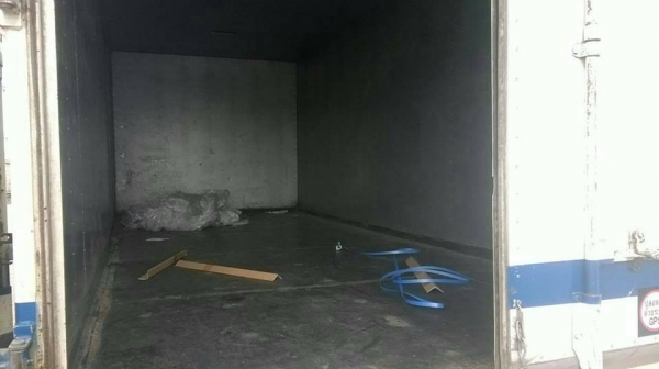 ขาย6ล้อhino เมก้าตู้แห้ง3บานยาว5.5เมตรปี48 แชชซีสวยเครื่องเดิม เบรคทิ๊ฟฟี่ พร้อมวิ่งใช้งาน