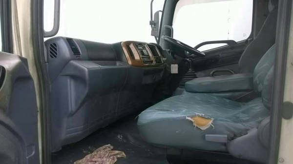 ขาย6ล้อhino เมก้าตู้แห้ง3บานยาว5.5เมตรปี48 แชชซีสวยเครื่องเดิม เบรคทิ๊ฟฟี่ พร้อมวิ่งใช้งาน