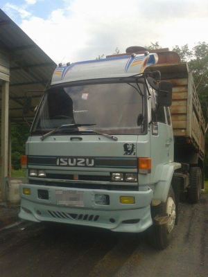 ISUZU ROCKY 195