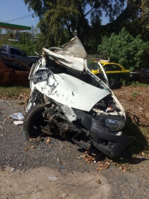 ซากมิตซูไทตั้น เครื่องเบนซิล ปี12  โอนลอยๆบุคคล หรือ เเยกขายอะไหลทุกอย่างมีหลายรุ่นเก๋งเเละกระบะ รับซื้อรถอุบัติเหตุทุกสภาพ