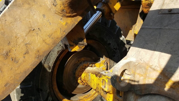 ขายรถตัก CAT 920 เอวอ่อน ดิสเบรค รถใช้งานอยู่เป็นประจำ ราคาต่อรองได้