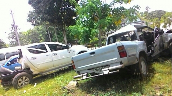 ซากโตโยต้า ปี97 เครื่อง2L สีเทา โอนลอย หรือ เเยกขายทั้งคันสนใจสอบถามได้มีหลายรุ่นเก๋งเเละกระบะ รับซื้อรถอุบัตเหตุทุกสภาพ