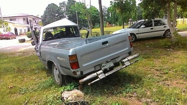 ซากโตโยต้า ปี97 เครื่อง2L สีเทา โอนลอย หรือ เเยกขายทั้งคันสนใจสอบถามได้มีหลายรุ่นเก๋งเเละกระบะ รับซื้อรถอุบัตเหตุทุกสภาพ ซากโตโยต้า ปี97 เครื่อง2L สีเทา โอนลอย หรือ เเยกขายทั้งคันสนใจสอบถามได้มีหลายรุ่นเก๋งเเละกระบะ รับซื้อรถอุบัตเหตุทุกสภาพ