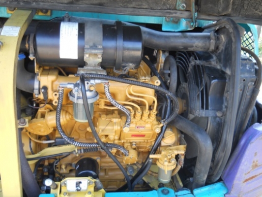 ขายรถนอกเก่าญี่ปุ่น komatsu pc40-7 หัวเก๋งรถสวยราคาถูก สนใจโทร 092-3309229 อี๊ด