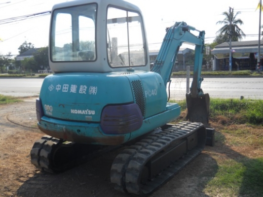 ขายรถนอกเก่าญี่ปุ่น komatsu pc40-7 หัวเก๋งรถสวยราคาถูก สนใจโทร 092-3309229 อี๊ด