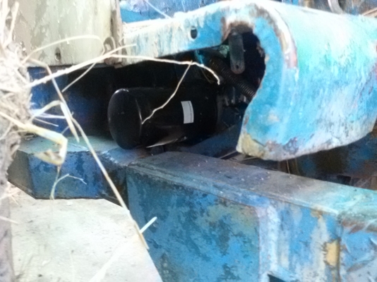 ขายรถไถฟอร์ด6610 เครื่องสี่สูบเสื่อลาย  สวยๆเดิมๆ พร้อมไช้งาน  ขายใน 385000บาท  รถอยู่วังบัว คลองขลุง กำแพงเพชร    สนใจสอบุถามได้ที่081 3655997 อำพร  พาเจริญ  ราคาต่อรองได้อีกนะครับ