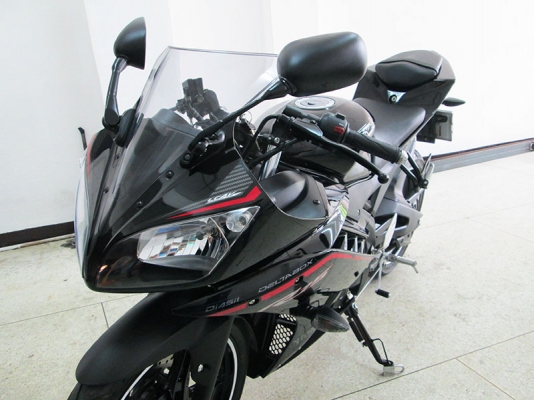 ขาย Yamaha R 15 ปี 2015 ลายใหม่ล่าสุด ไมล์แท้ 4238 กม สภาพสวยเดิมๆ บิดติดมือด้วยขุมกำลัง 150 CC สีดำ ราคา ุ69900 บาท