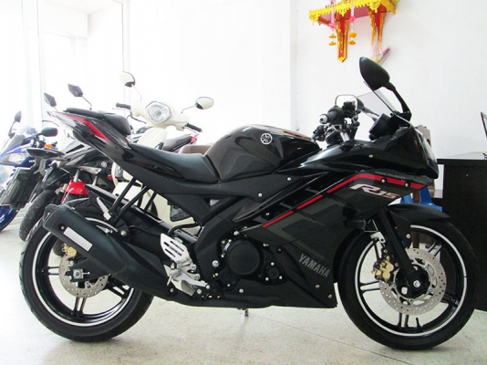 ขาย Yamaha R 15 ปี 2015 ลายใหม่ล่าสุด ไมล์แท้ 4238 กม สภาพสวยเดิมๆ บิดติดมือด้วยขุมกำลัง 150 CC สีดำ ราคา ุ69900 บาท