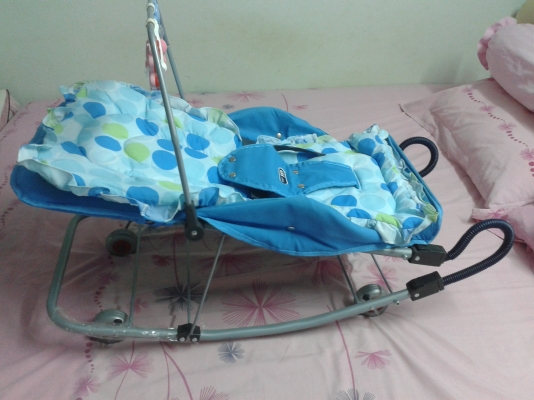 ขายเปลเด็ก 600 ไม่รวมค่าส่งครับ 084-3947781 คุณโก้ ขายเปลเด็ก 600 ไม่รวมค่าส่งครับ 084-3947781 คุณโก้