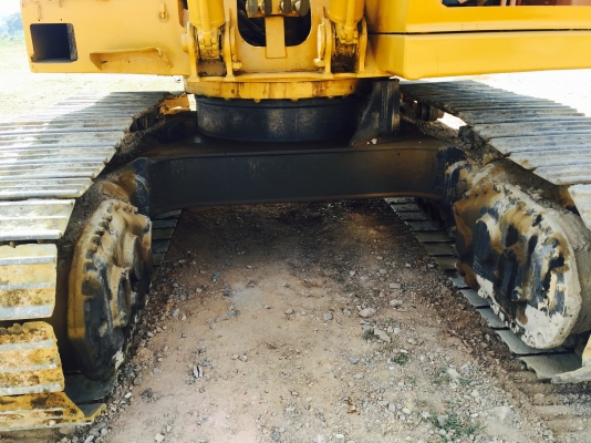 ขายKOMAtSU PC200-2 มีไลน์หัวเจาะ ช่วงล่างเต็ม รถพร้อมทำงาน