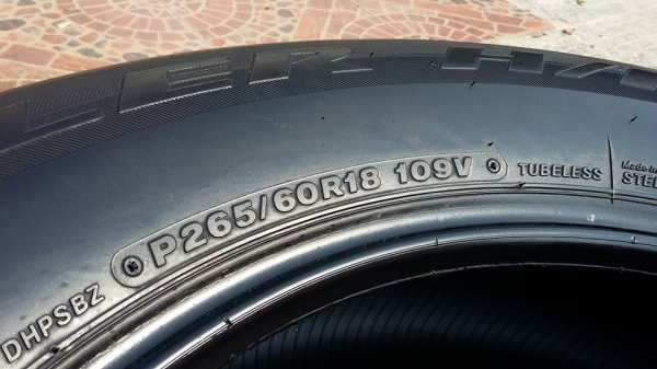 ขายยาง 265/60/18 ปี 15 ขายยาง 265/60/18 ปี 15