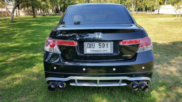 ขาย HONDA ACCORD 2.0 ปี 2008 สีดำแม็กขอบ 20 เครื่องเสียงสิบนิ้ว