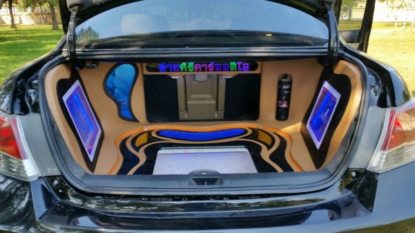 ขาย HONDA ACCORD 2.0 ปี 2008 สีดำแม็กขอบ 20 เครื่องเสียงสิบนิ้ว