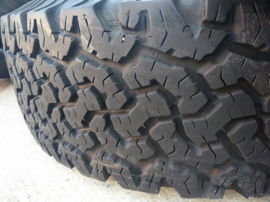 ยางBF265 75 R16 ปี 14