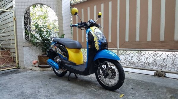 ขออนุญาติขาย Honda Scoopy-i 110 cc. รุ่นพิเศษ 3 สี ฟรีค่าโอน