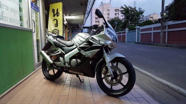 ขออนุญาติขาย HONDA CBR 150R  เดิมๆบ้านๆ ฟรีค่าโอน