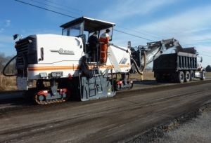 ให้เช่ารถไสถนนพร้อมคนขับ(milling machine) WIRTGEN 1000-2000DC