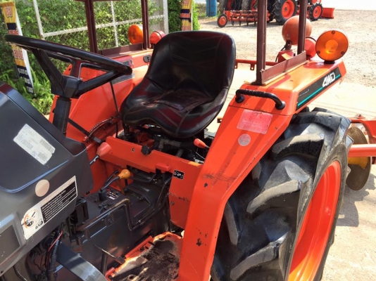 ขายรถไถ Kubota L2605 (4WD) 2เพลา พร้อมใบมีดและผานพรวน รถพร้อมใช้งาน ขายรถไถ Kubota L2605 (4WD) 2เพลา พร้อมใบมีดและผานพรวน รถพร้อมใช้งาน