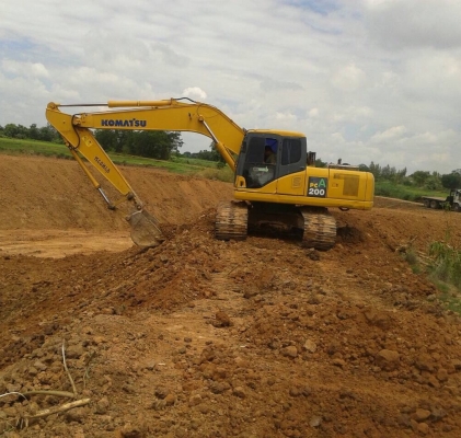 PC200-7 พร้อมใช้งาน