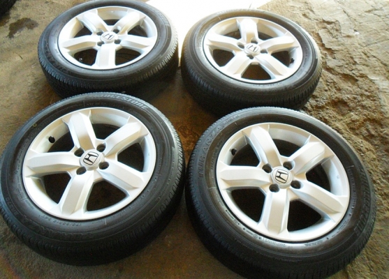 แม็กขอบ15แท้ - 4รู100สภาพสวย+ยางบริดสโตน175-65-R15(4ล้อ4,500) แม็กขอบ15แท้ - 4รู100สภาพสวย+ยางบริดสโตน175-65-R15(4ล้อ4,500)