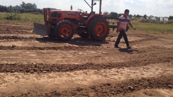 ขายรถไถ KUBOTA M5000 เครื่องดี สภาพสวยเดิมๆ ( ราคา 345,000 บาท ) (มีภาพวีดีโอ) พร้อมอุปกรณ์ 3 รายการ
