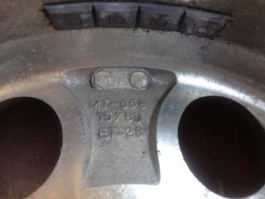 ล้อเเท้ MICKEY THOMPSON 15หน้า8หลัง10อ๊อฟตามรูปครับลึกๆล้นๆเดิมญี่ปุ่นครับ