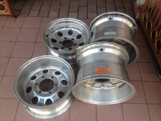 ล้อเเท้ MICKEY THOMPSON 15หน้า8หลัง10อ๊อฟตามรูปครับลึกๆล้นๆเดิมญี่ปุ่นครับ