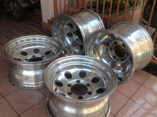 ล้อเเท้ MICKEY THOMPSON 15หน้า8หลัง10อ๊อฟตามรูปครับลึกๆล้นๆเดิมญี่ปุ่นครับ