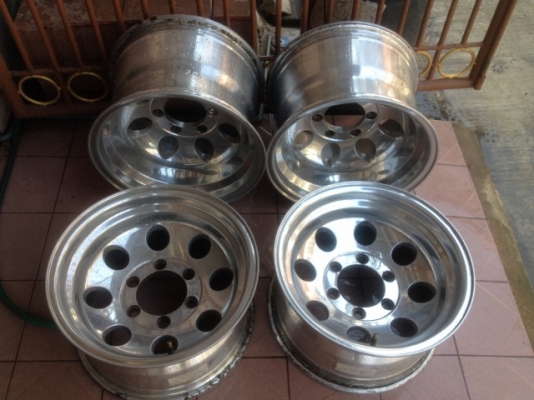 ล้อเเท้ MICKEY THOMPSON 15หน้า8หลัง10อ๊อฟตามรูปครับลึกๆล้นๆเดิมญี่ปุ่นครับ