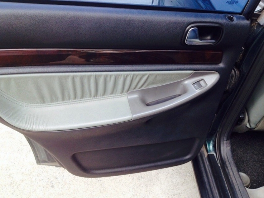 ขายออดี้ A4 ปี 96 เกียร์ออโต้ ตัวท้อป พร้อมใช้ ถูกกว่ามอเตอร์ไซค์ ขาย 49,000 บาท ติดต่อคุณเอ๋ 092-6356419