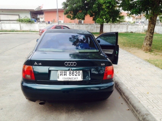 ขายออดี้ A4 ปี 96 เกียร์ออโต้ ตัวท้อป พร้อมใช้ ถูกกว่ามอเตอร์ไซค์ ขาย 49,000 บาท ติดต่อคุณเอ๋ 092-6356419