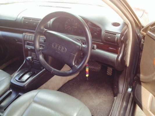 ขายออดี้ A4 ปี 96 เกียร์ออโต้ ตัวท้อป พร้อมใช้ ถูกกว่ามอเตอร์ไซค์ ขาย 49,000 บาท ติดต่อคุณเอ๋ 092-6356419