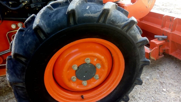 ขายรถไถคูโบต้า  KUBOTA   L 3608 พร้อมชุดใบมีดดันหน้าคานล่าง