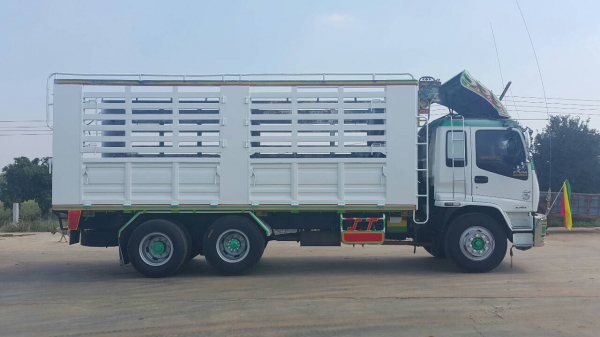 ขายด่วนรถล่องเพลาเดียว 230แรง ปี50 เดิมๆรถสวยพร้อมใช้ ขายด่วนรถล่องเพลาเดียว 230แรง ปี50 เดิมๆรถสวยพร้อมใช้