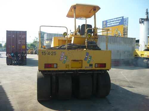 รถบด 7 ล้อยาง Sakai T2 รถเก่านอก สภาพเดิมๆ พร้อมใช้งาน เพิ่งเหยียบถึงไทย รถบด 7 ล้อยาง Sakai T2 รถเก่านอก สภาพเดิมๆ พร้อมใช้งาน เพิ่งเหยียบถึงไทย