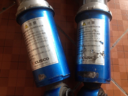 ปรับเกลียว CUSCO สไลดกระบอกปรับหนืดได้เก่าญี่ปุ่นเเท้สภาพดีไม่ทราบรุ่นครับ