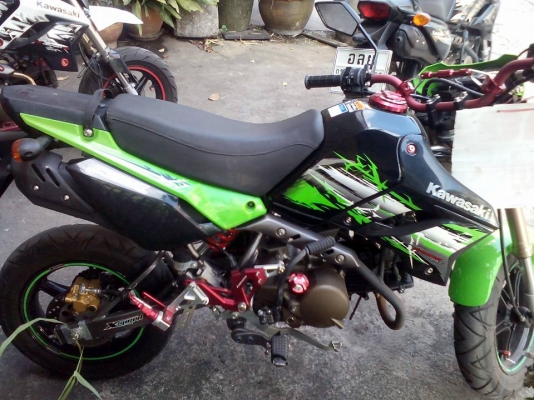 ขาย Kawasaki KSR 110 (สตาร์ทเท้า) ปี 55 เครื่องดีเดิมๆ แต่งภายนอกตามรูป มี 2 คันให้เลือก ราคาเท่ากัน เล่มพร้อมชุดโอน
