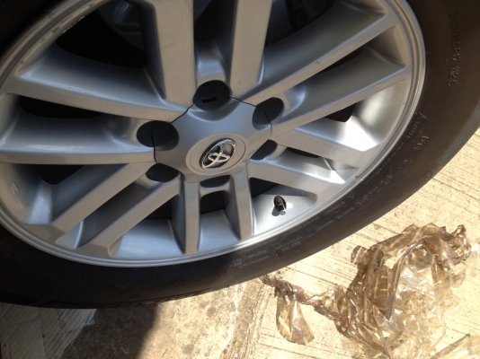 ขายล้อแม็ก vigo champ 17  พร้อมยาง  MICHELIN 265 65 17 ปลายปี 12