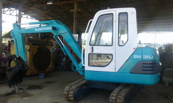 ขาย แมคโครเล็ก ยี่ห้อ Sumitomo SH 35J ขาย แมคโครเล็ก ยี่ห้อ Sumitomo SH 35J