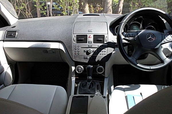 2010 BENZ C200 KOMPRESSOR CGI BLUE EFFICIENCY ELEGANCE ออกศูนย์BenzThailand
