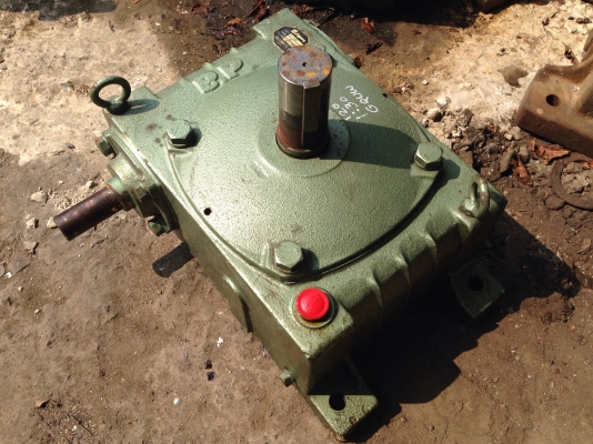 ขายหัวเกียร์ทดรอบ Bellpony เบอร์ 120 แบบเพลาตั้ง อัตราทด 1:30 สภาพสวย หมุนนิ่ม พร้อมใช้งาน