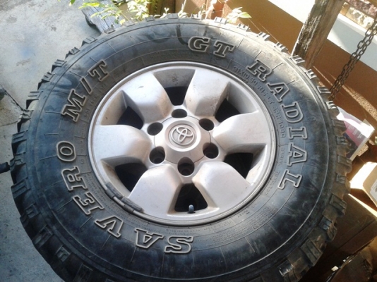 ขายล้อแม็กวีโก้พร้อมยางMud31x10.5x15