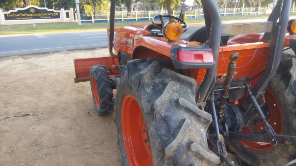 ขายรถไถคูโบต้าL4708 มีใบมีดผาลพรวนโรตารี่ตราช้างพร้อมใช้งานครับ
