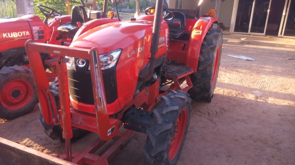 ขายรถไถคูโบต้าL4708 มีใบมีดผาลพรวนโรตารี่ตราช้างพร้อมใช้งานครับ