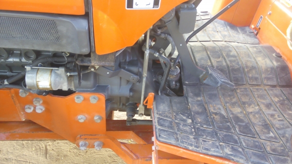 ขายรถไถคูโบต้าL4708 มีใบมีดผาลพรวนโรตารี่ตราช้างพร้อมใช้งานครับ