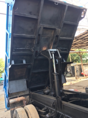 ขายเดวก้า195 ดั้มกะบอก 6ตัน ขาย สด ผ่อน