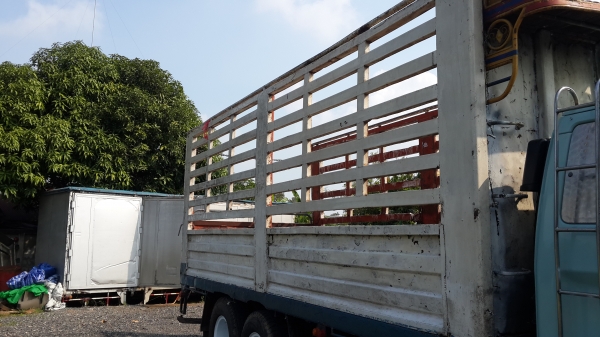 ขายกะบะ6.2ม กำลังจะยกลง