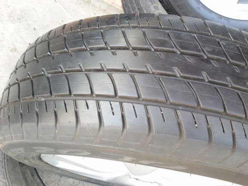 ขายล้อแม็กNISSAN ALMERA VL รุ่นTOP ยางปี13  4 ล้อ